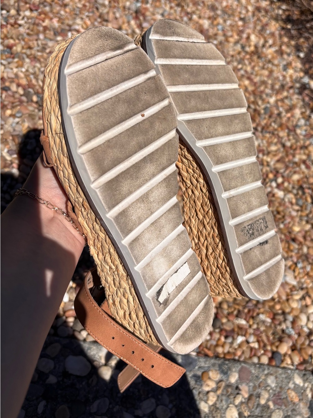 Dolce Vita Bannon Flatform Sandals, Size 7 - Picture 6 of 6